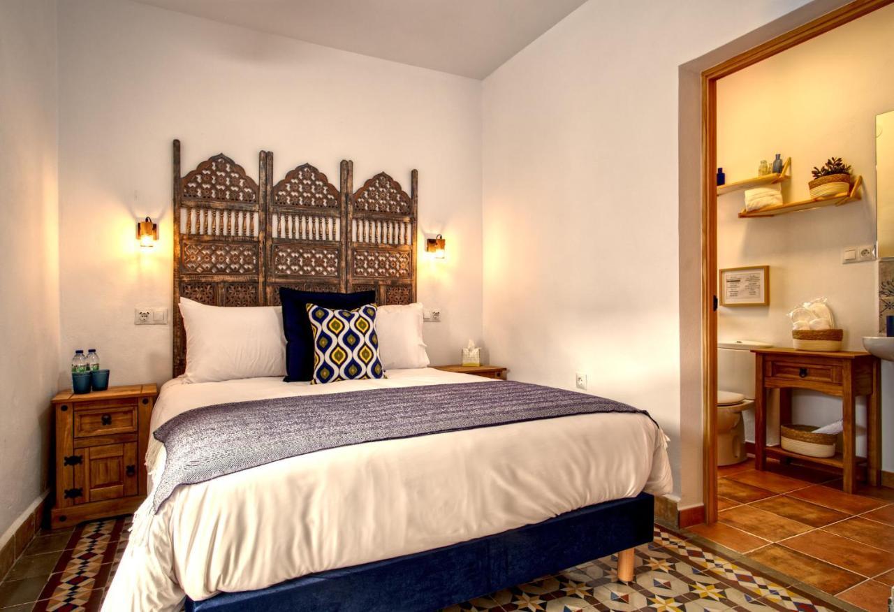 Bed and Breakfast La Vieja Botica Canillas de Aceituno Esterno foto