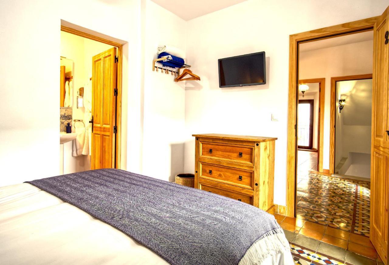 Bed and Breakfast La Vieja Botica Canillas de Aceituno Esterno foto